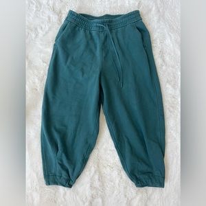 Lululemon Loungeful oversized fit cropped joggers in green jasper 10